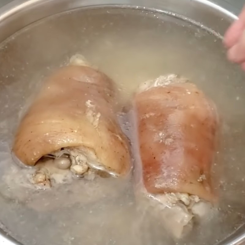 lam moi thuc don bang mon chan gio chien nuoc mam dam da thom ngon11