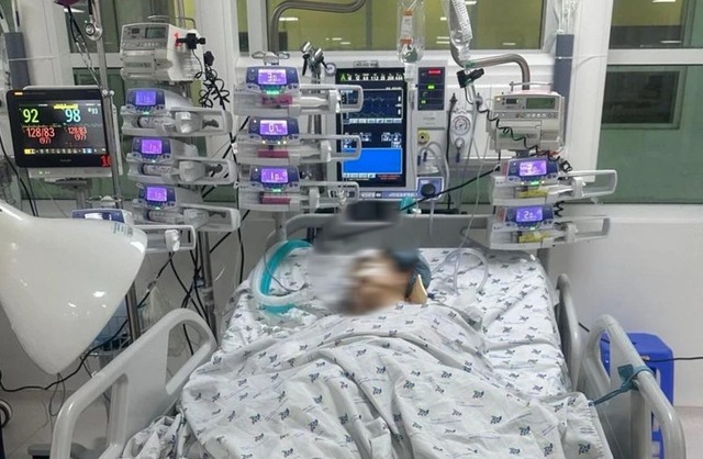 be gai 15 tuoi nhay tu cua so chung cu xuong dat vi cam thay buon 1