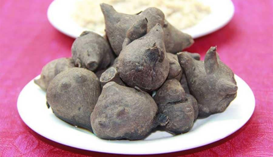 hai nguoi dan ong trong mot gia dinh cung di cap cuu sau khi uong ruou ngam cu au 1 hai nguoi dan ong trong mot gia dinh cung di cap cuu sau khi uong ruou ngam cu au 1