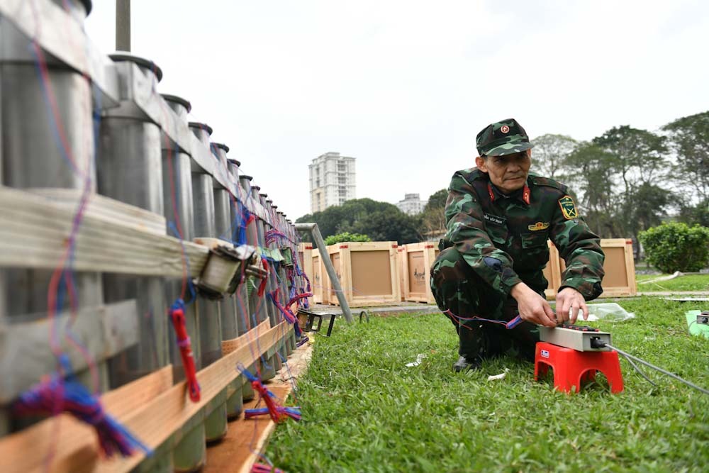 chiem nguong ben trong tran dia phao hoa dem giao thua tai ha noi62 chiem nguong ben trong tran dia phao hoa dem giao thua tai ha noi62