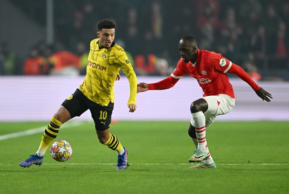 dem ac mong cua jadon sancho trong ngay tro lai tham co chau au1