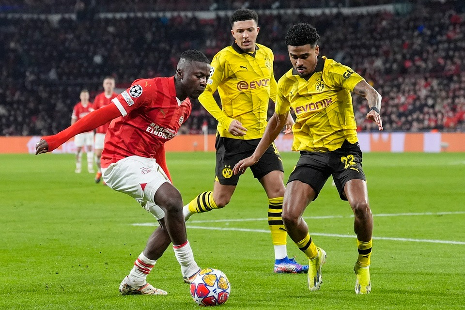 dem ac mong cua jadon sancho trong ngay tro lai tham co chau au2