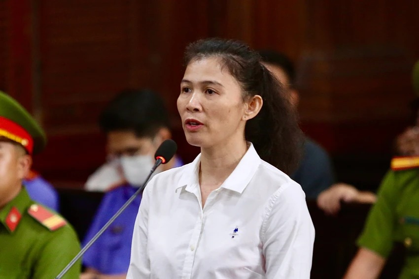 toa tuyen phat bi cao dang thi han ni 18 thang tu tran van sy 24 thang tu1