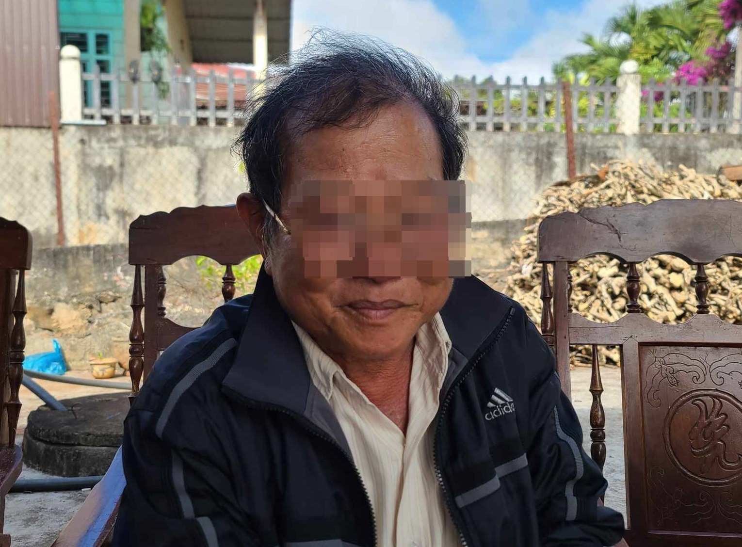 bo me khoc nghen khi hay tin con gai tu vong o nuoc ngoai2 bo me khoc nghen khi hay tin con gai tu vong o nuoc ngoai2