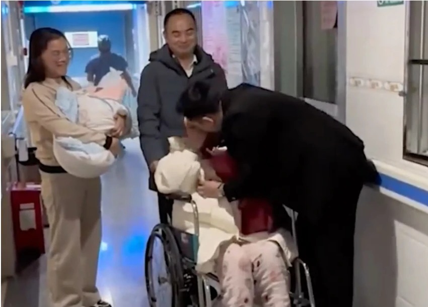 cu dan mang phan ung du doi khi nguoi chong quy goi cam on vo vi dieu nay3 cu dan mang phan ung du doi khi nguoi chong quy goi cam on vo vi dieu nay3