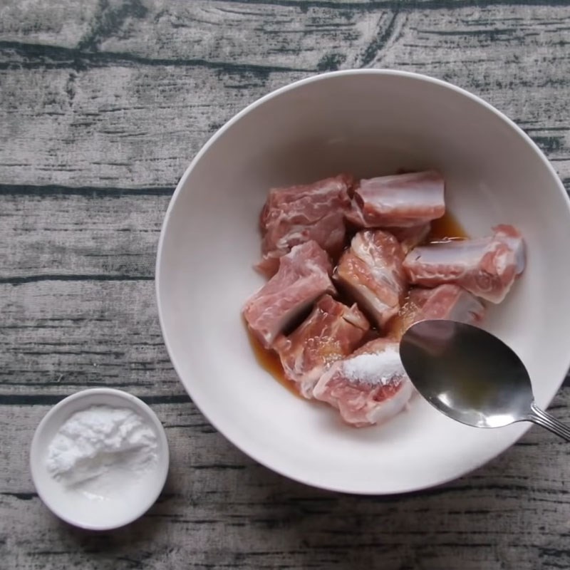 cong thuc lam mon suon kho nuoc dua an rat hao com4