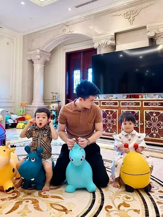 cuoc song xa hoa it ai biet cua thieu gia nghin ty lam bo don than nhung danh tinh nua kia van la dieu bi an7