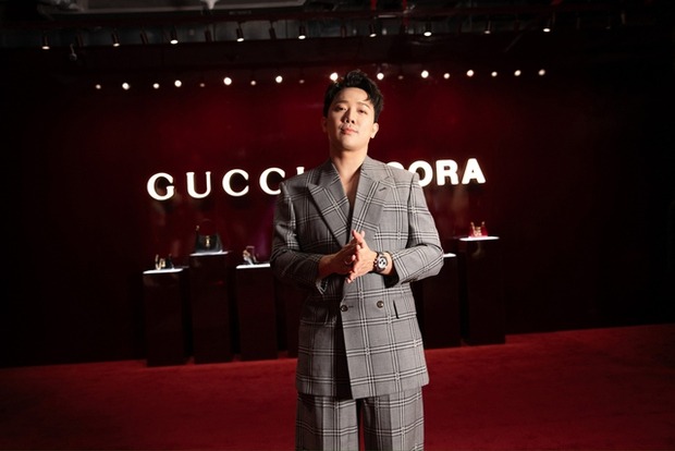 ha ho chi pu gay sot khi dung canh nhau nhan sac the nao ma khien netizens do am am 3 ha ho chi pu gay sot khi dung canh nhau nhan sac the nao ma khien netizens do am am 3