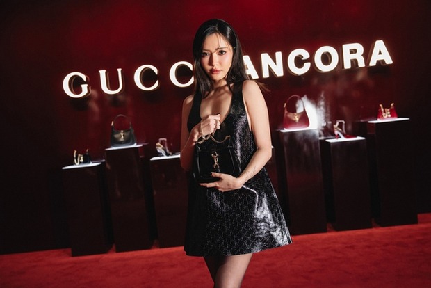 ha ho chi pu gay sot khi dung canh nhau nhan sac the nao ma khien netizens do am am 5 ha ho chi pu gay sot khi dung canh nhau nhan sac the nao ma khien netizens do am am 5