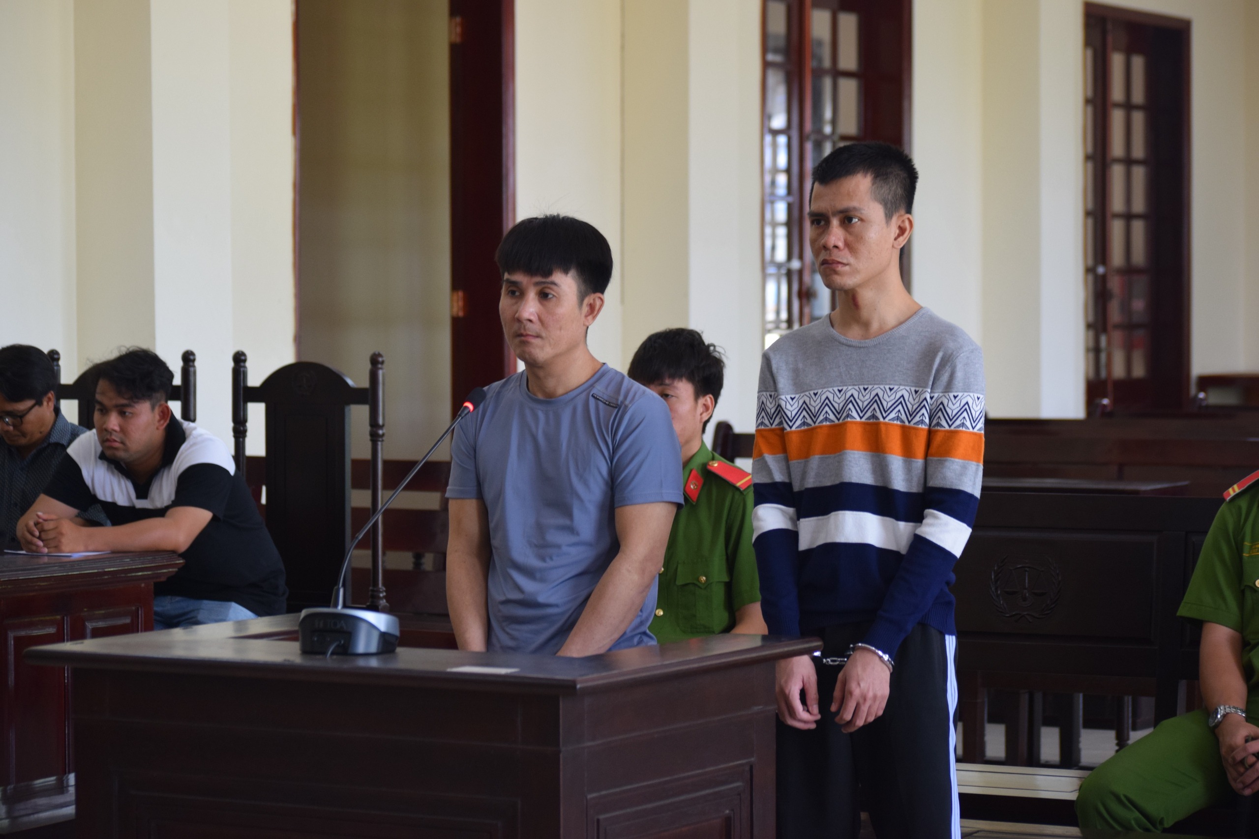 2 ke trom cap tai san lam 1 can bo cong an hy sinh lanh an tu thich dang1 2 ke trom cap tai san lam 1 can bo cong an hy sinh lanh an tu thich dang1