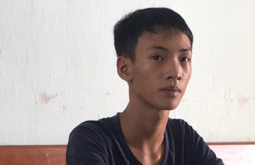 thanh nien 17 tuoi sat hai cu ba hang xom gay an xong bo ve nha nhu khong co chuyen gi dspl 2