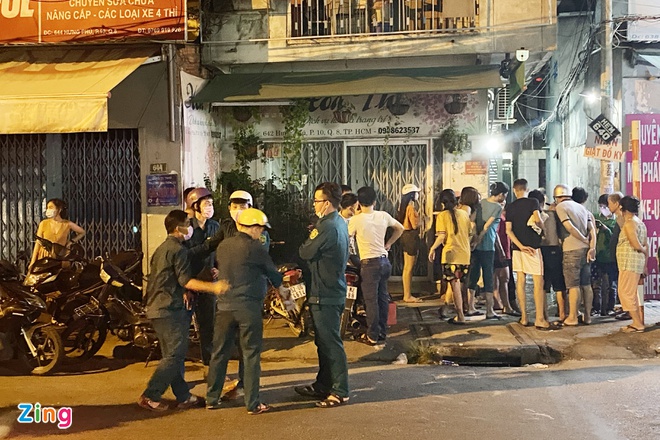 hon chien trong dem thanh nien nguy kich bo vao nha dan cau cuu nhan chung noi gi dspl 2 hon chien trong dem thanh nien nguy kich bo vao nha dan cau cuu nhan chung noi gi dspl 2