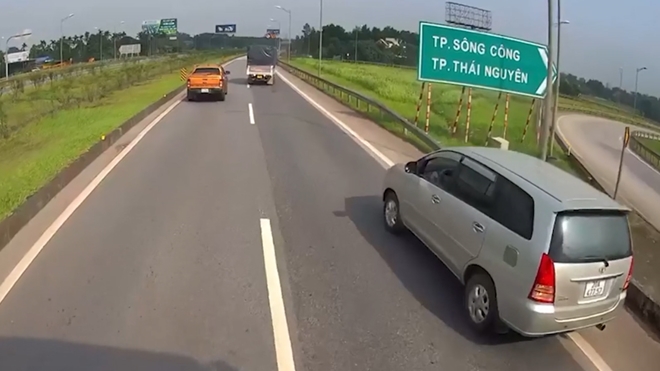 thong tin chinh thuc vu nu tai xe xe innova lui xe tren cao toc ha noi thai nguyen co the than dspl 2