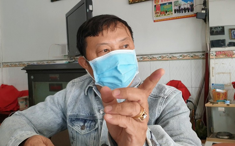 thanh nien di xe wave vo mua nhan vang 5 chi roi bo chay noi giong nam mac ao vang quan sooc mau cam dspl 2