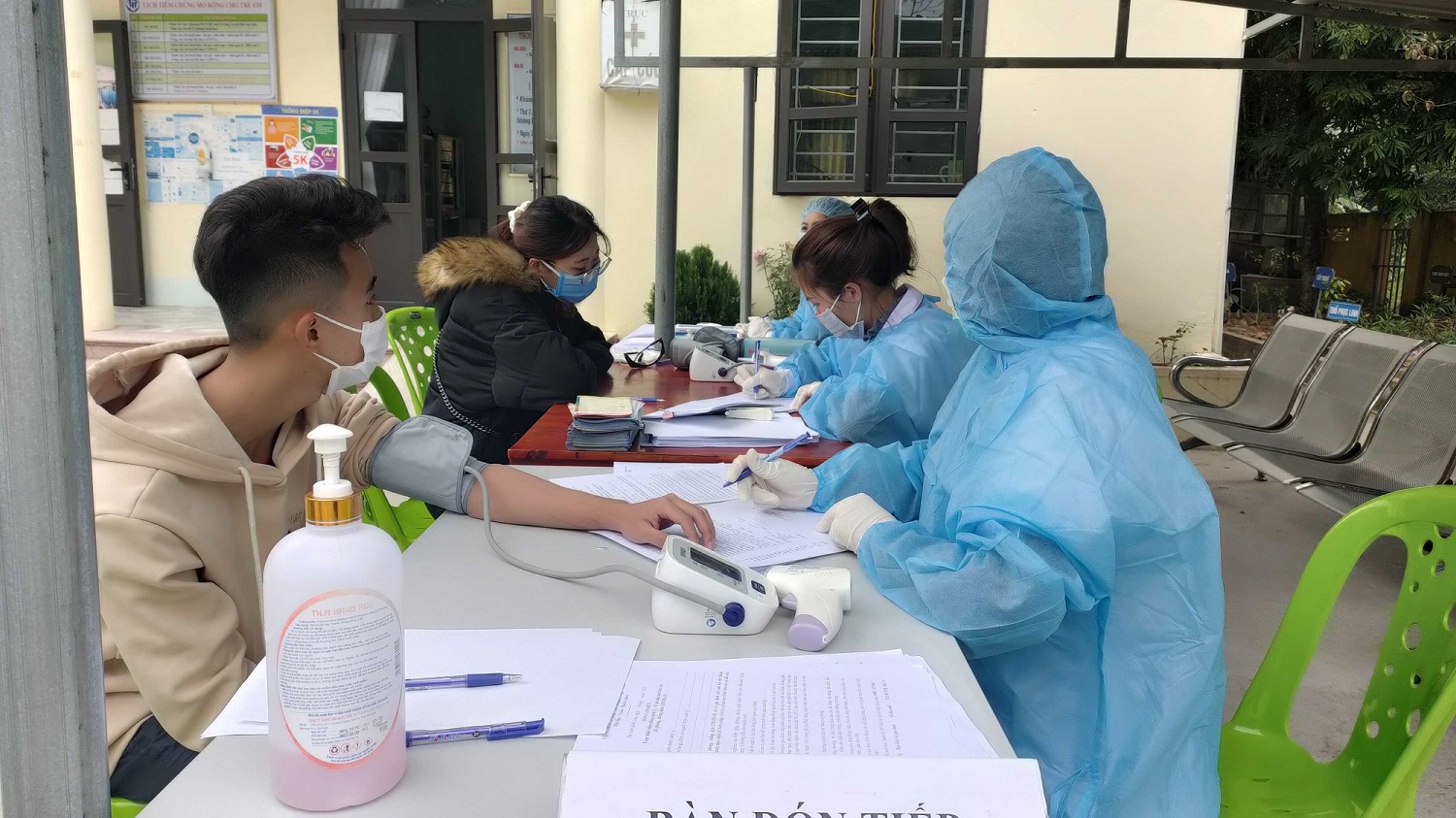 nguoi dan cac tinh ve ha noi phai khai ba y te trong vong 24 gio dpsl 1 nguoi dan cac tinh ve ha noi phai khai ba y te trong vong 24 gio dpsl 1