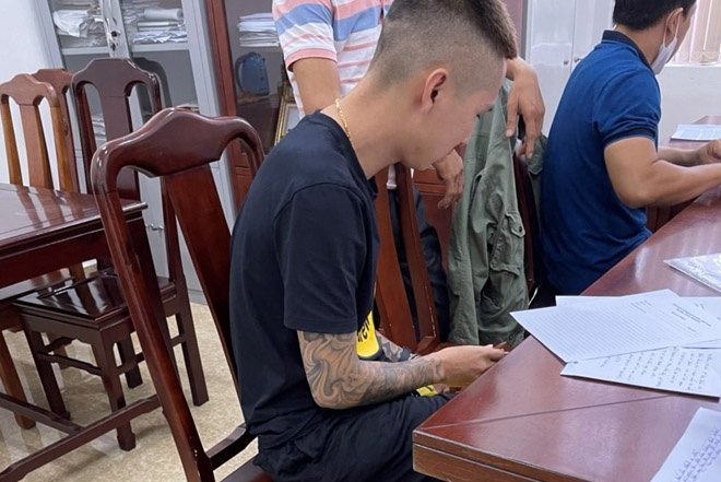 trum ma tuy 36 tuoi an minh trong cua hang dien thoai khai gi dspl 1 trum ma tuy 36 tuoi an minh trong cua hang dien thoai khai gi dspl 1