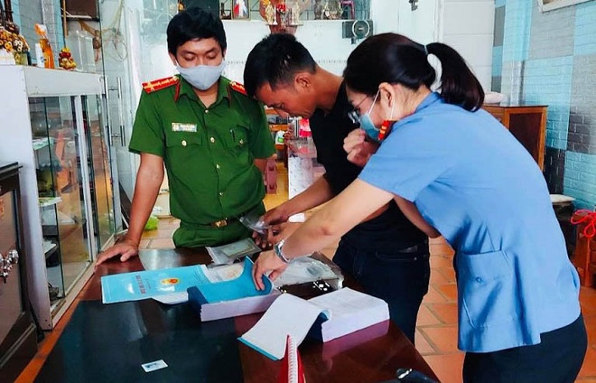 tin tuc phap luat moi nhat ngay 17 6 2021 tam giam nam sinh lop 12 dat camera quay len co giao dspl 2 tin tuc phap luat moi nhat ngay 17 6 2021 tam giam nam sinh lop 12 dat camera quay len co giao dspl 2