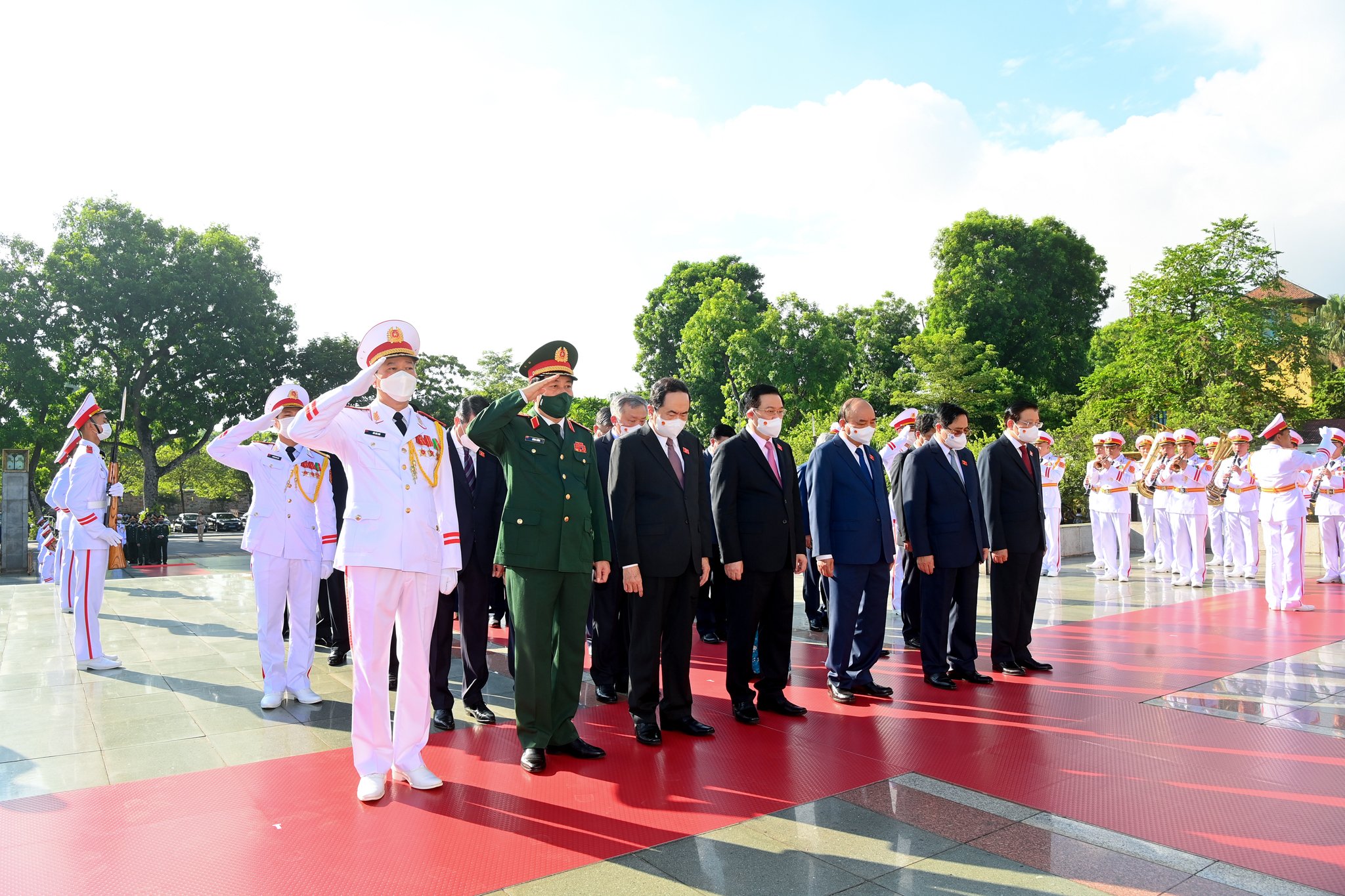 lanh dao dang nha nuoc quoc hoi dat vong hoa tuong niem cac anh hung liet si dspl 3 lanh dao dang nha nuoc quoc hoi dat vong hoa tuong niem cac anh hung liet si dspl 3