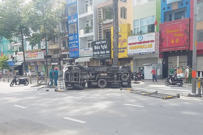 tin tuc tai nan giao thong ngay 8 8 chien si cong an truc chot kiem soat o nghe an bi o to tong tu vong dspl 2 tin tuc tai nan giao thong ngay 8 8 chien si cong an truc chot kiem soat o nghe an bi o to tong tu vong dspl 2