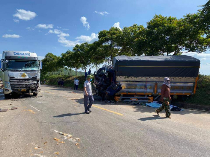 tin tuc tai nan giao thong ngay 9 8 va cham voi xe dau keo tai xe mac ket trong cabin dpsl 1 tin tuc tai nan giao thong ngay 9 8 va cham voi xe dau keo tai xe mac ket trong cabin dpsl 1