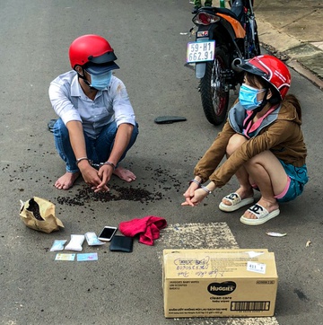 tin tuc phap luat ngay 16 8 khoi to ke giet chu no roi chat xac phi tang xuong cong trang trai dspl 2 tin tuc phap luat ngay 16 8 khoi to ke giet chu no roi chat xac phi tang xuong cong trang trai dspl 2