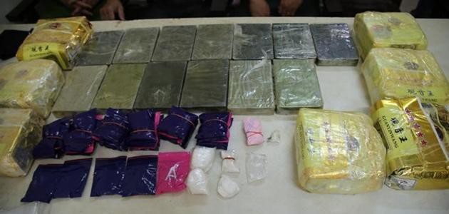 vu bat trum ma tuy khet tieng tran van dong bi mat ben trong cuon so tay mau den dspl 1 vu bat trum ma tuy khet tieng tran van dong bi mat ben trong cuon so tay mau den dspl 1