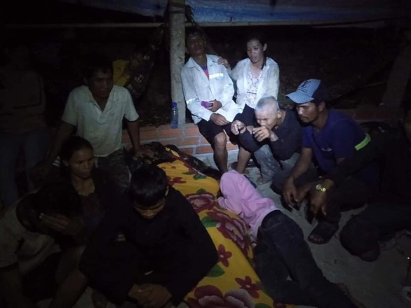 phu yen 13 nguoi lam thue tinh di bo ve quang ngai duoc ho tro dua ve bang o to dspl 1 phu yen 13 nguoi lam thue tinh di bo ve quang ngai duoc ho tro dua ve bang o to dspl 1