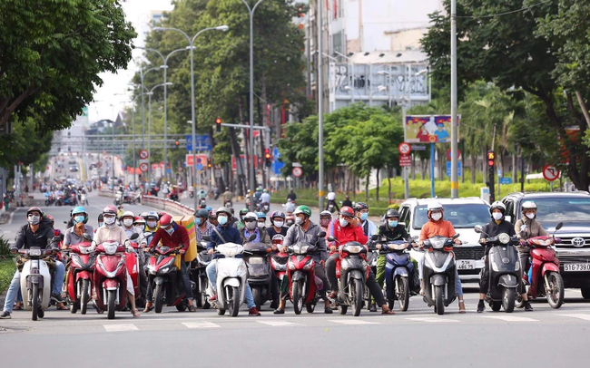 moi ngay tp hcm co gan 1 trieu luot nguoi ra duong dspl 1 moi ngay tp hcm co gan 1 trieu luot nguoi ra duong dspl 1