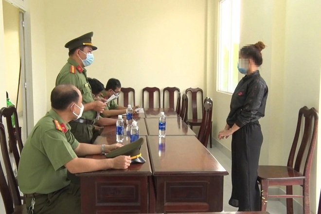 tin tuc phap luat ngay 29 8 dieu tra vu nguoi dan ong bi chem lia ban tay o binh duong dspl 1 tin tuc phap luat ngay 29 8 dieu tra vu nguoi dan ong bi chem lia ban tay o binh duong dspl 1
