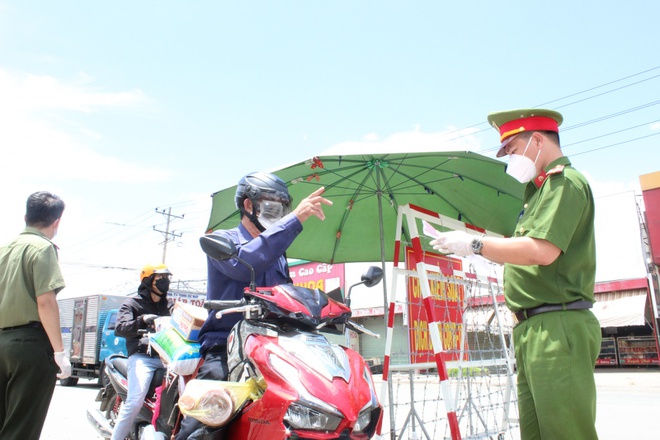 binh duong bat ngo ngung cap giay thong hanh moi cho nguoi dan dspl 2 binh duong bat ngo ngung cap giay thong hanh moi cho nguoi dan dspl 2