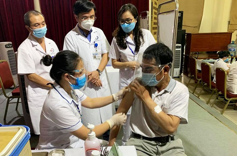 ha noi dat ky luc ve so mui tiem vaccine covid 19 trong mot ngay dsp 1 ha noi dat ky luc ve so mui tiem vaccine covid 19 trong mot ngay dsp 1