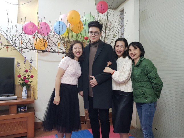 nam sinh dung chuan con nha nguoi ta thu khoa dh bach khoa ha noi dem giay khen den hoa mat dspl 9 nam sinh dung chuan con nha nguoi ta thu khoa dh bach khoa ha noi dem giay khen den hoa mat dspl 9
