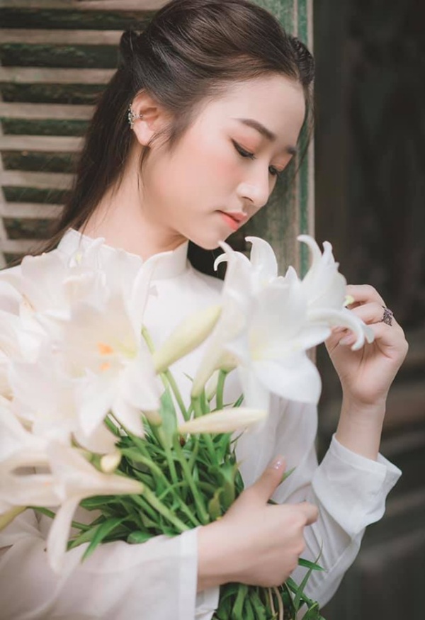 me man nu sinh xu nghe khoe net dep trong treo trong ta ao dai trang tinh khoi dspl 6 me man nu sinh xu nghe khoe net dep trong treo trong ta ao dai trang tinh khoi dspl 6