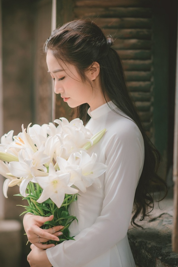 me man nu sinh xu nghe khoe net dep trong treo trong ta ao dai trang tinh khoi dspl 7 me man nu sinh xu nghe khoe net dep trong treo trong ta ao dai trang tinh khoi dspl 7