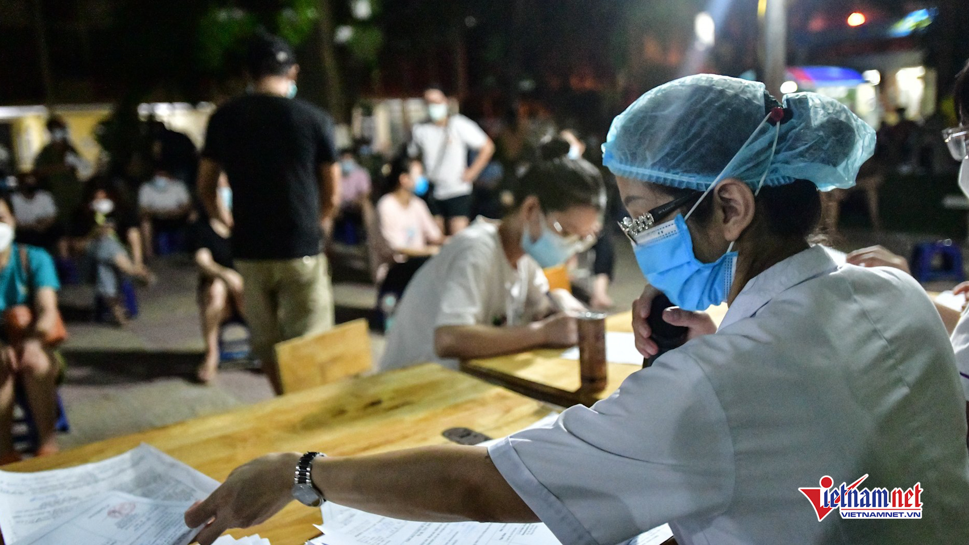 vu nguoi dan chen lan tap trung dong duc tai diem tiem vaccine yeu cau bi thu chu tich phuong rut kinh nghiem dspl 2 vu nguoi dan chen lan tap trung dong duc tai diem tiem vaccine yeu cau bi thu chu tich phuong rut kinh nghiem dspl 2