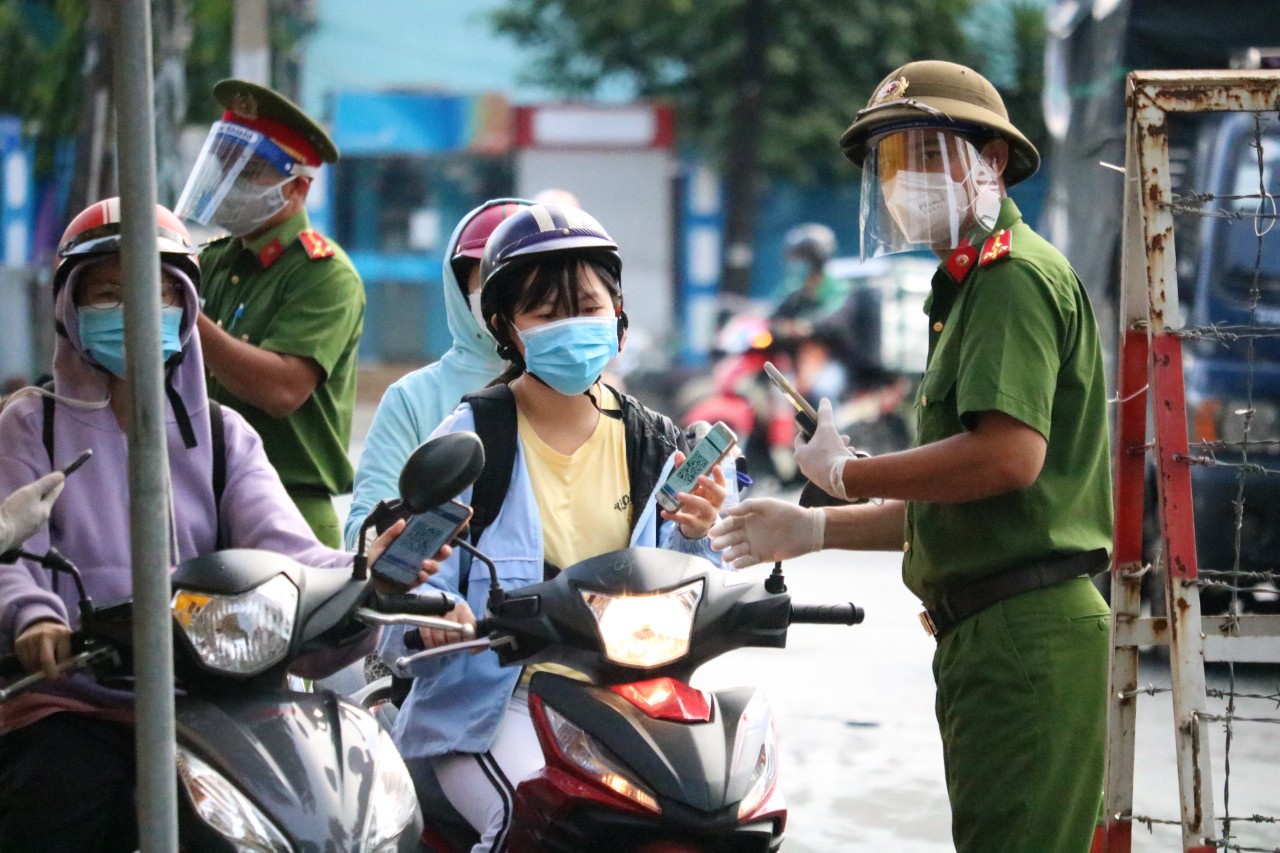 cong an tp hcm de xuat cap giay di duong theo 2 khung gio dspl 2 cong an tp hcm de xuat cap giay di duong theo 2 khung gio dspl 2