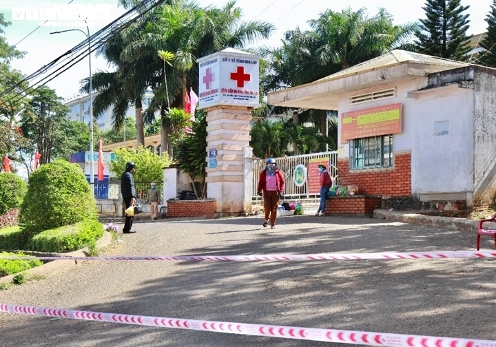 tin tuc phap luat ngay 24 9 doi vo chong nuoi gai ban dam trong nha nghi huong loi beo dspl 2 tin tuc phap luat ngay 24 9 doi vo chong nuoi gai ban dam trong nha nghi huong loi beo dspl 2