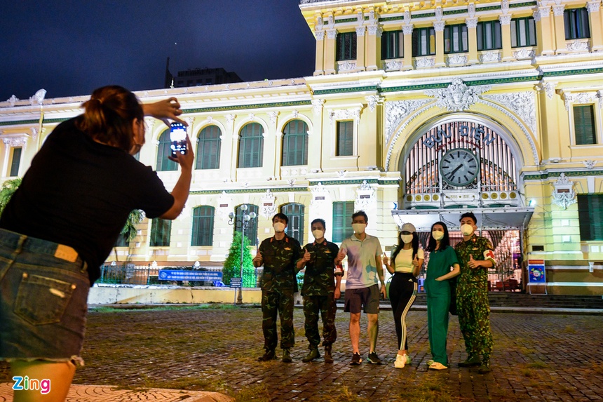 trung tam tp hcm nhon nhip trong buoi toi dau noi long gian cach dpsl 10 trung tam tp hcm nhon nhip trong buoi toi dau noi long gian cach dpsl 10