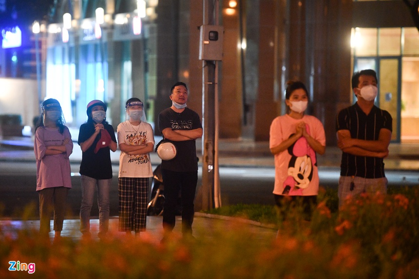 trung tam tp hcm nhon nhip trong buoi toi dau noi long gian cach dpsl 8 trung tam tp hcm nhon nhip trong buoi toi dau noi long gian cach dpsl 8