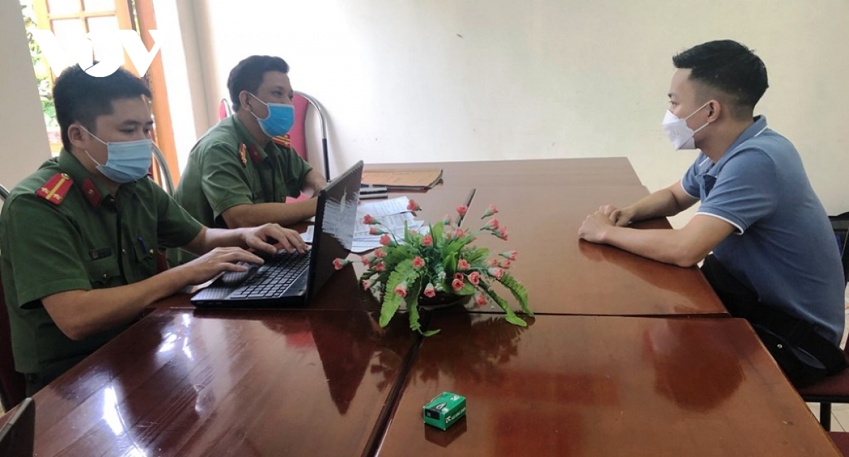 tin tuc phap luat ngay 6 10 xu ly hon 100 thanh thieu nien nao loan duong pho sam son dspl 2 tin tuc phap luat ngay 6 10 xu ly hon 100 thanh thieu nien nao loan duong pho sam son dspl 2