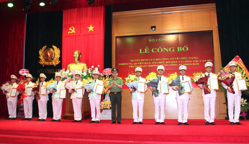 bo cong an ra mat trung doan khong quan cong an nhan dan dspl 1