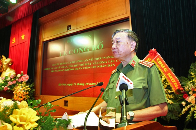 bo cong an ra mat trung doan khong quan cong an nhan dan dspl 2