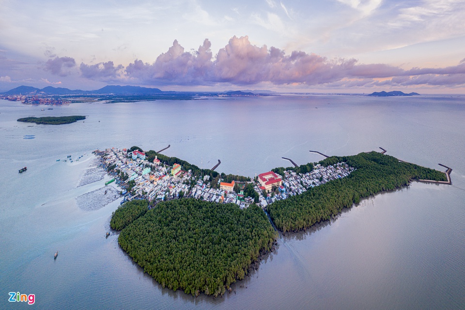 tp hcm hon 200 hoc sinh xa dao thach an no nuc den truong dspl 2