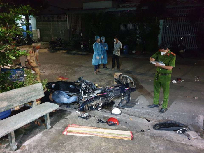 hai xe may tong nhau giua giao lo binh duong 3 nguoi thuong vong trich xuat camera dspl 1