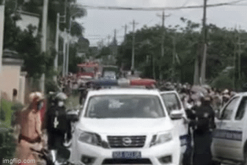 tin tuc phap luat ngay 8 11 cong an vay bat ten cuop co sung co thu trong nha dan tin tuc phap luat ngay 8 11 cong an vay bat ten cuop co sung co thu trong nha dan