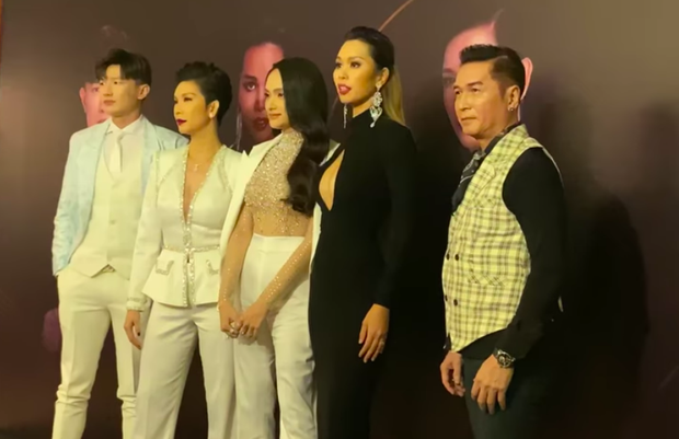 bi nhan xet khong chuyen nghiep vi den tre hop bao huong giang co dong thai gi dspl 2