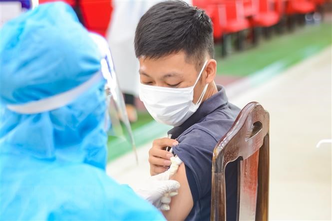 ngay 24 11 viet nam them 11 811 ca covid 19 gan 26 000 benh nhan khoi dspl 1