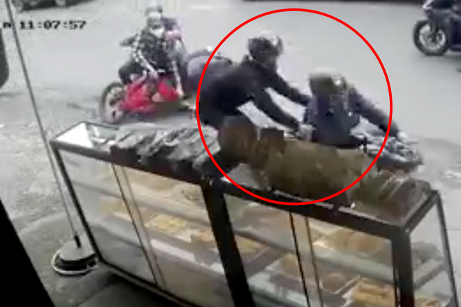 vu trinh sat hinh su quat nga 2 ten cuop giua ban ngay cac doi tuong khai gi dspl 1 vu trinh sat hinh su quat nga 2 ten cuop giua ban ngay cac doi tuong khai gi dspl 1