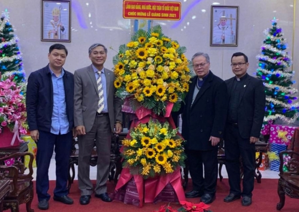 chu tich nuoc chuc mung giang sinh 2021 dspl 3 chu tich nuoc chuc mung giang sinh 2021 dspl 3