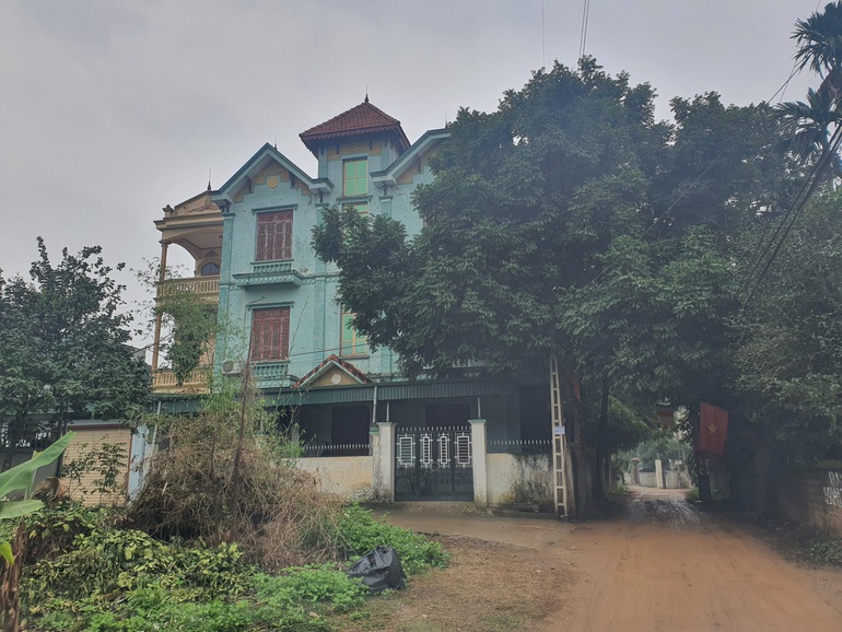 nghi pham cam dinh vao dau be gai 3 tuoi o ha noi khong phai thanh phan bat hao tai thon dspl 1 nghi pham cam dinh vao dau be gai 3 tuoi o ha noi khong phai thanh phan bat hao tai thon dspl 1